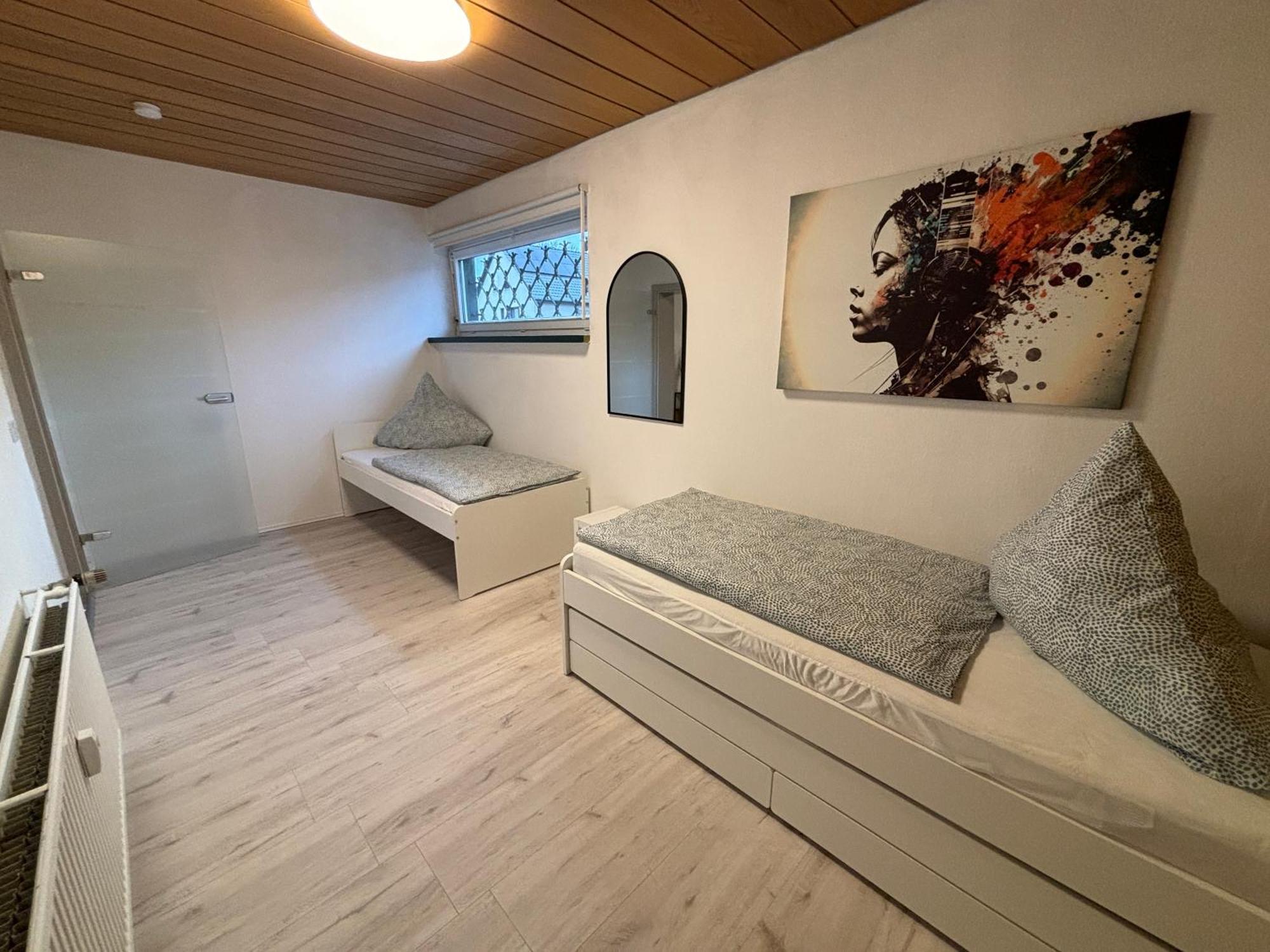 140Qm - 4 Zimmer- Parkplatz - Autobahn - Blauer See - Mallibase Apartments Garbsen Exterior foto